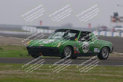 media/Jan-18-2026-CalClub SCCA (Sun) [[8bc6468723]]/Group 3 Race/Turn 1/